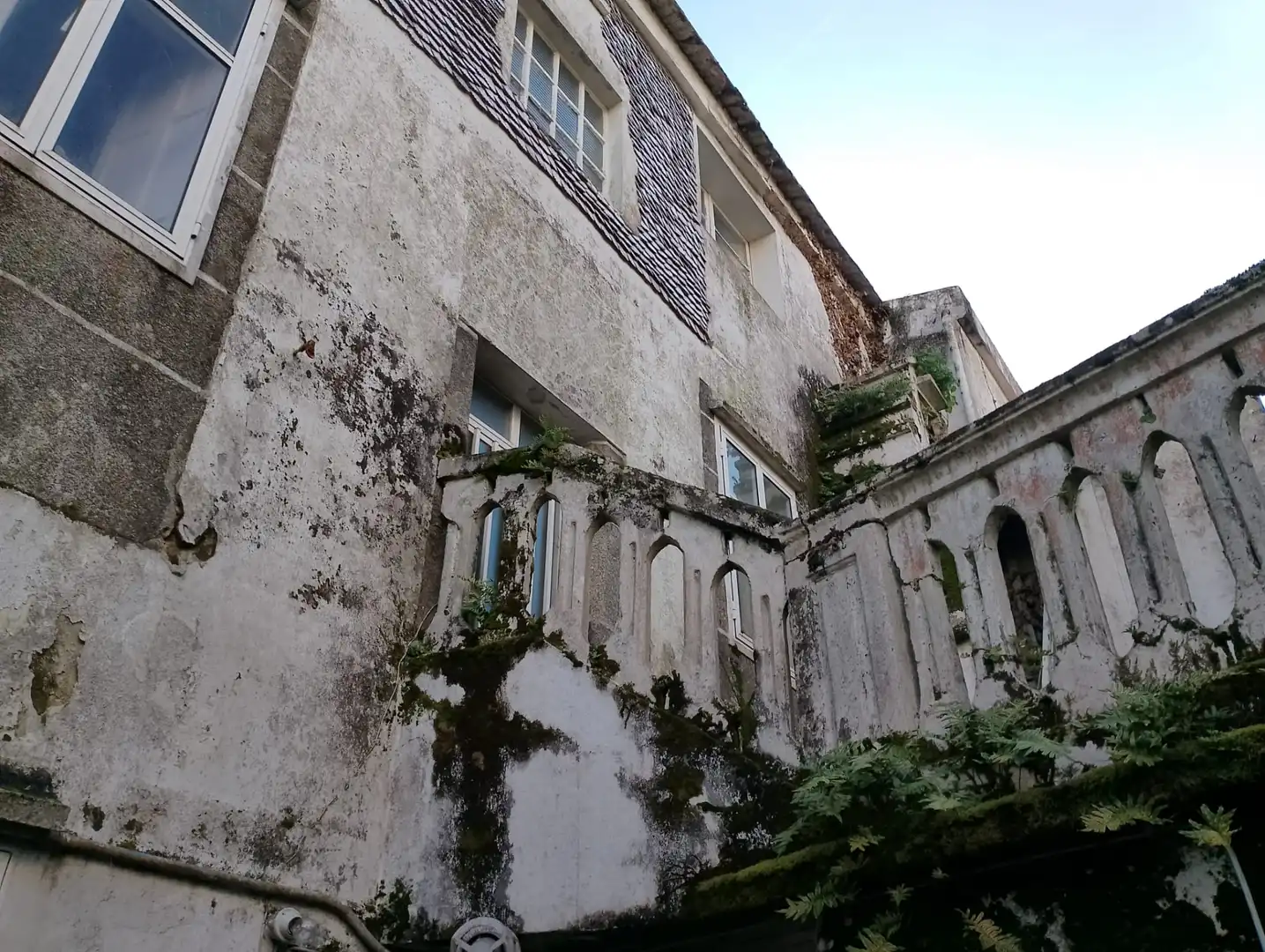 Vista exterior de Casa adosada en venta en Ribeira con Jardín privado, Terraza y Balcón