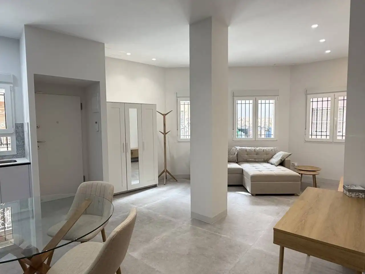 Sala d'estar de Loft de lloguer en Elche / Elx amb Aire condicionat i Moblat