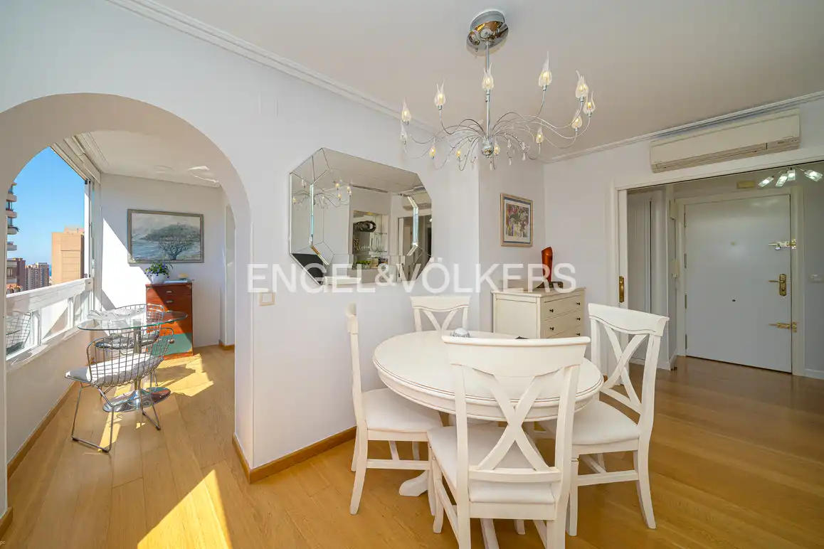 Comedor de Apartamento en venta en Benidorm con Aire acondicionado, Trastero y Amueblado