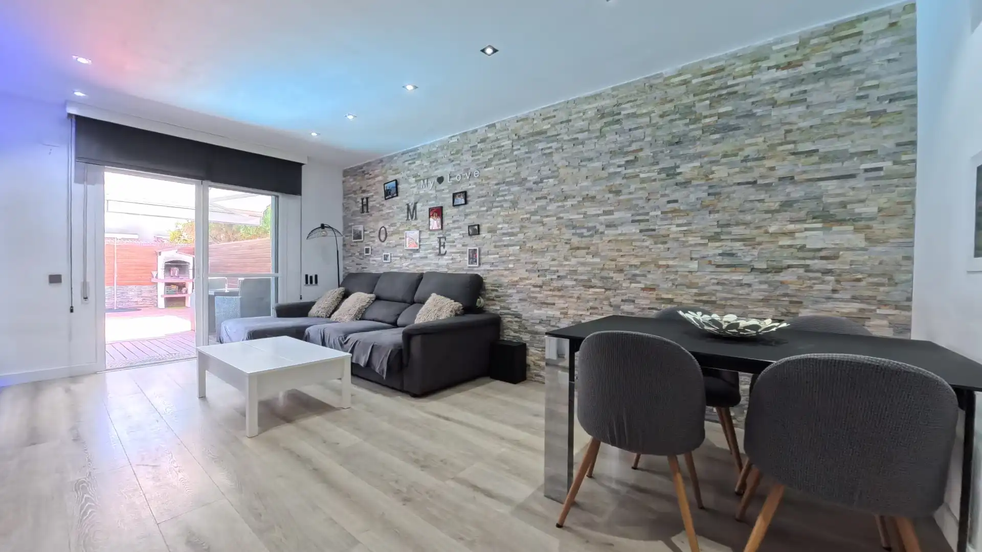 Living room of Detached homes for sale in Cubelles  with Air Conditioner, Heating and Private garden