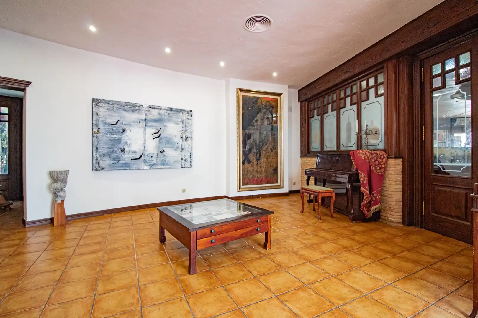 Sala d'estar de Local en venda en Orihuela amb Aire condicionat