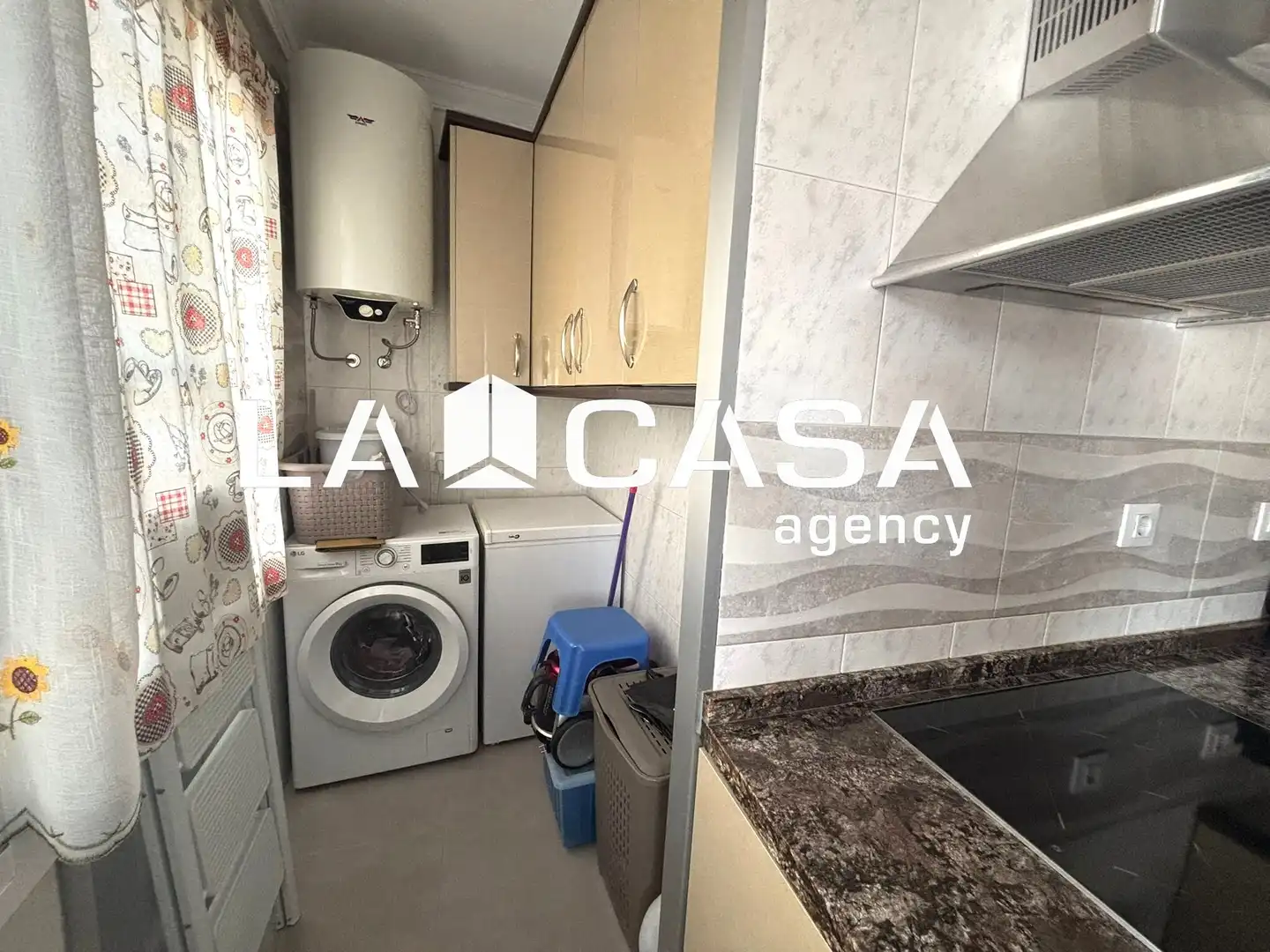Kitchen of Flat for sale in Sevilla  with Terrace