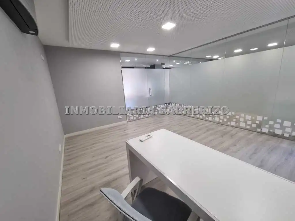 Büro zum Verkauf in  Logroño mit Klimaanlage, Heizung und Möbliert
