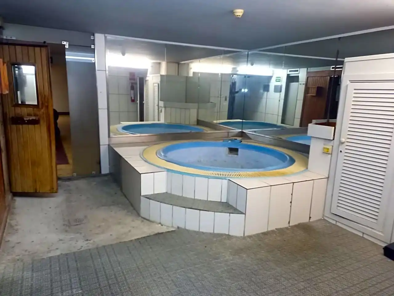 Locale commerciale in affitto a Floranes, imagen 6