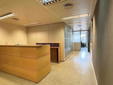 Oficina amb balcó de lloguer a Carrer de Sant Joan Baptista de la Salle 4