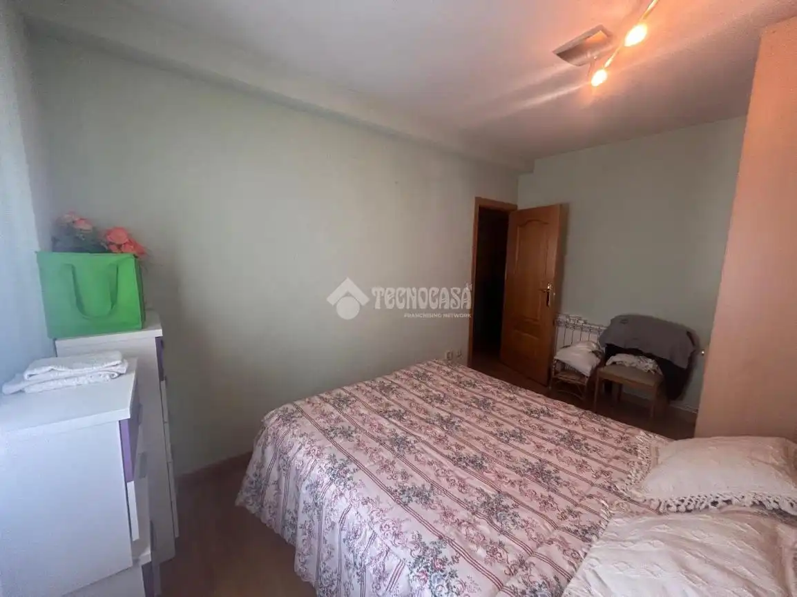 Schlafzimmer von Wohnung zum Verkauf in Móstoles mit Klimaanlage