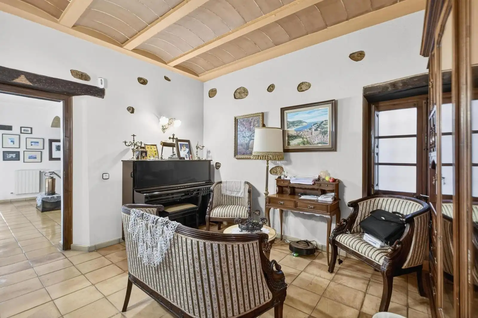 Casa rústica con piscina en venta en Carrer Carrer Castell, imagen 45
