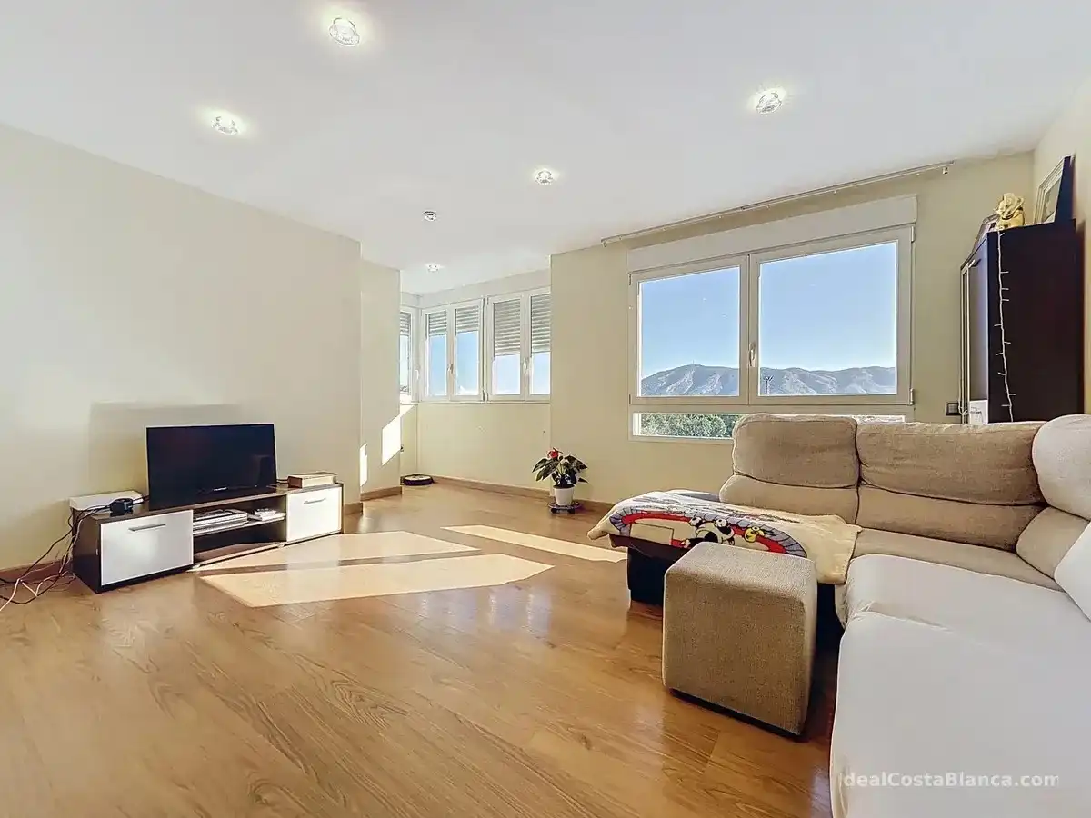 Sala d'estar de Apartament en venda en Pueblo - Urbanizaciones