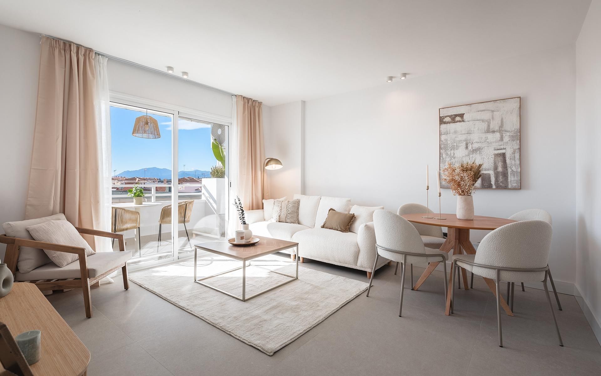 Living room of Flat for sale in Marbella  with Air Conditioner, Heating and Terrace