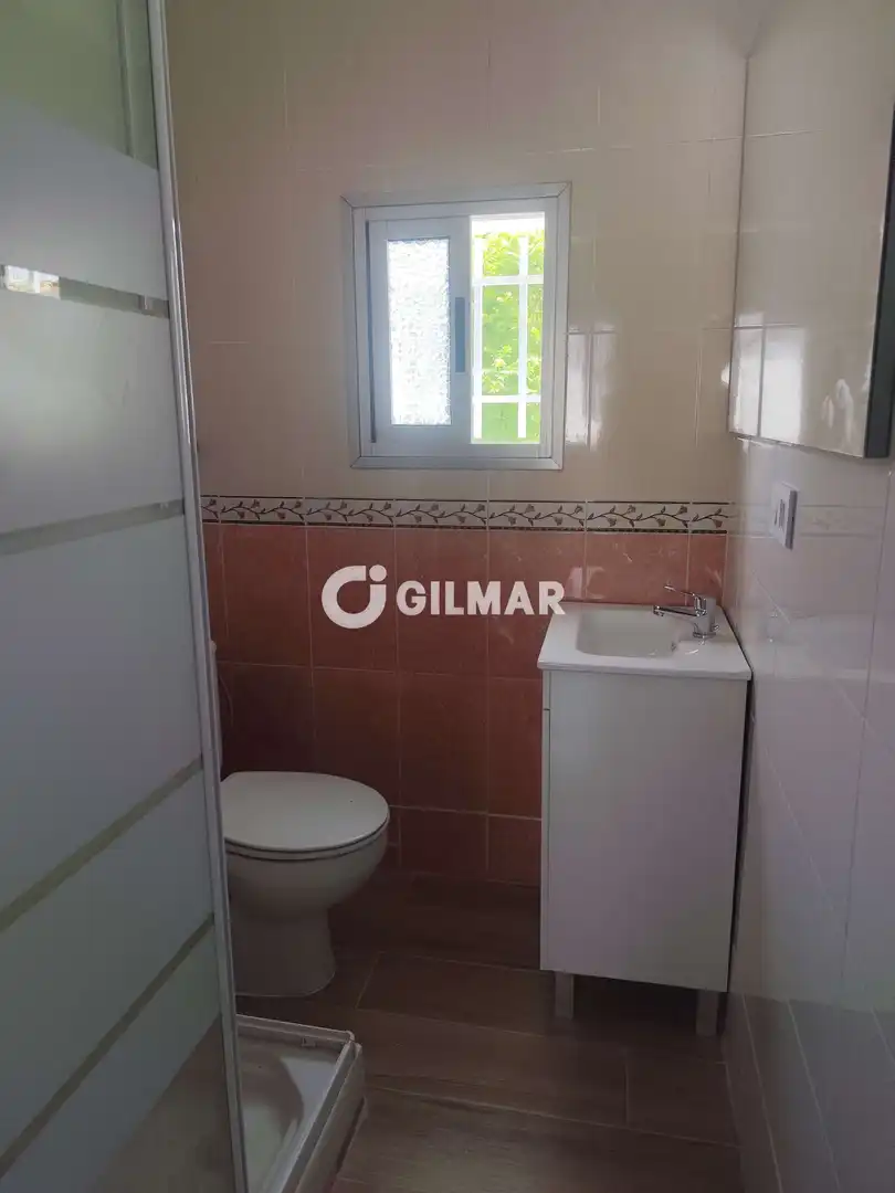 Badezimmer von Wohnung zur Miete in Sevilla mit Heizung und Möbliert