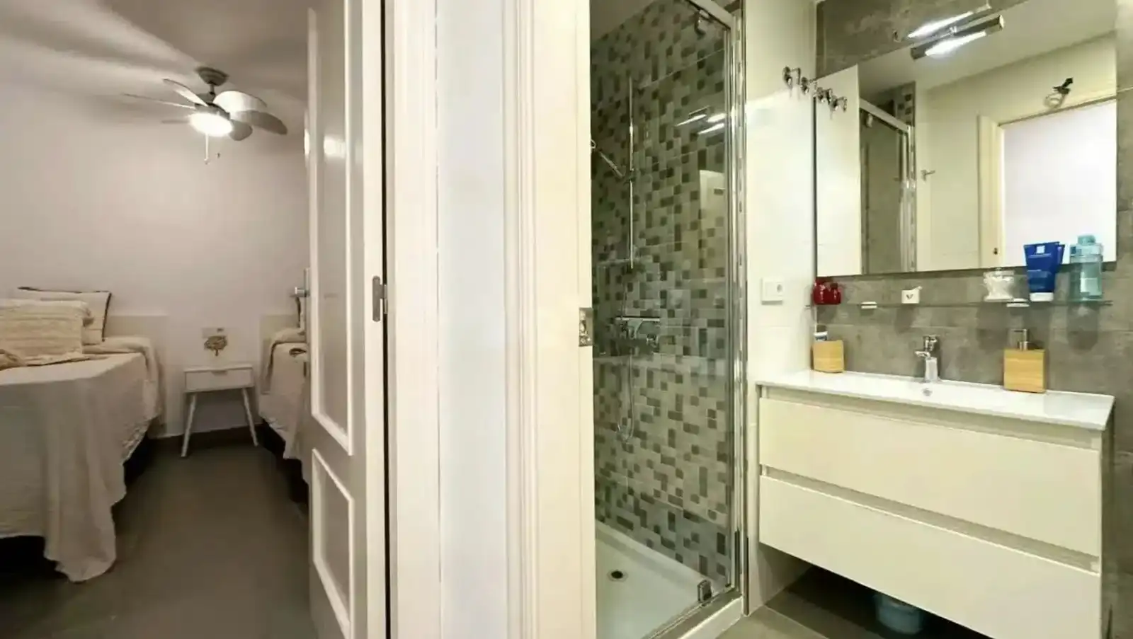 Adosado con piscina en venta en Calle Bélgica, imagen 12