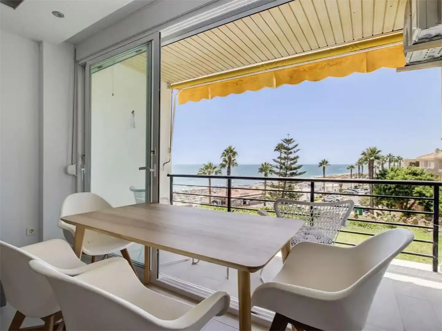Terrace of Study for rent in Torremolinos  with Air Conditioner, Swimming Pool and Balcony