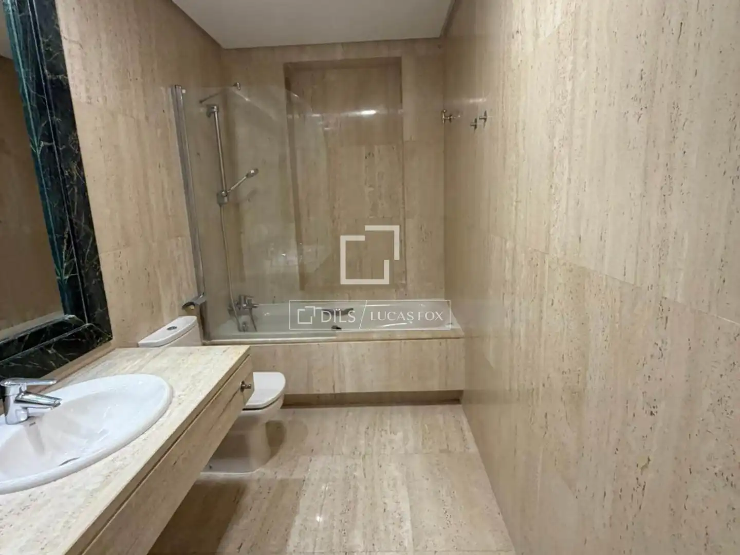 Bany de Casa o xalet de lloguer en La Moraleja amb Aire condicionat, Calefacció i Jardí privat
