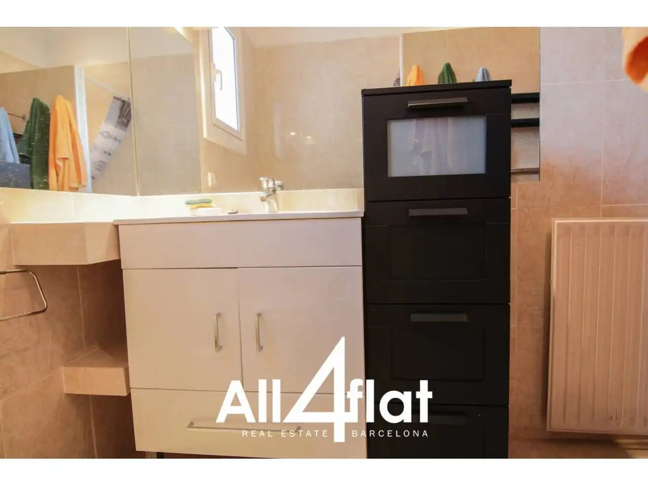 Badezimmer von Dachboden zur Miete in Barcelona mit Klimaanlage, Parkett und Terrasse