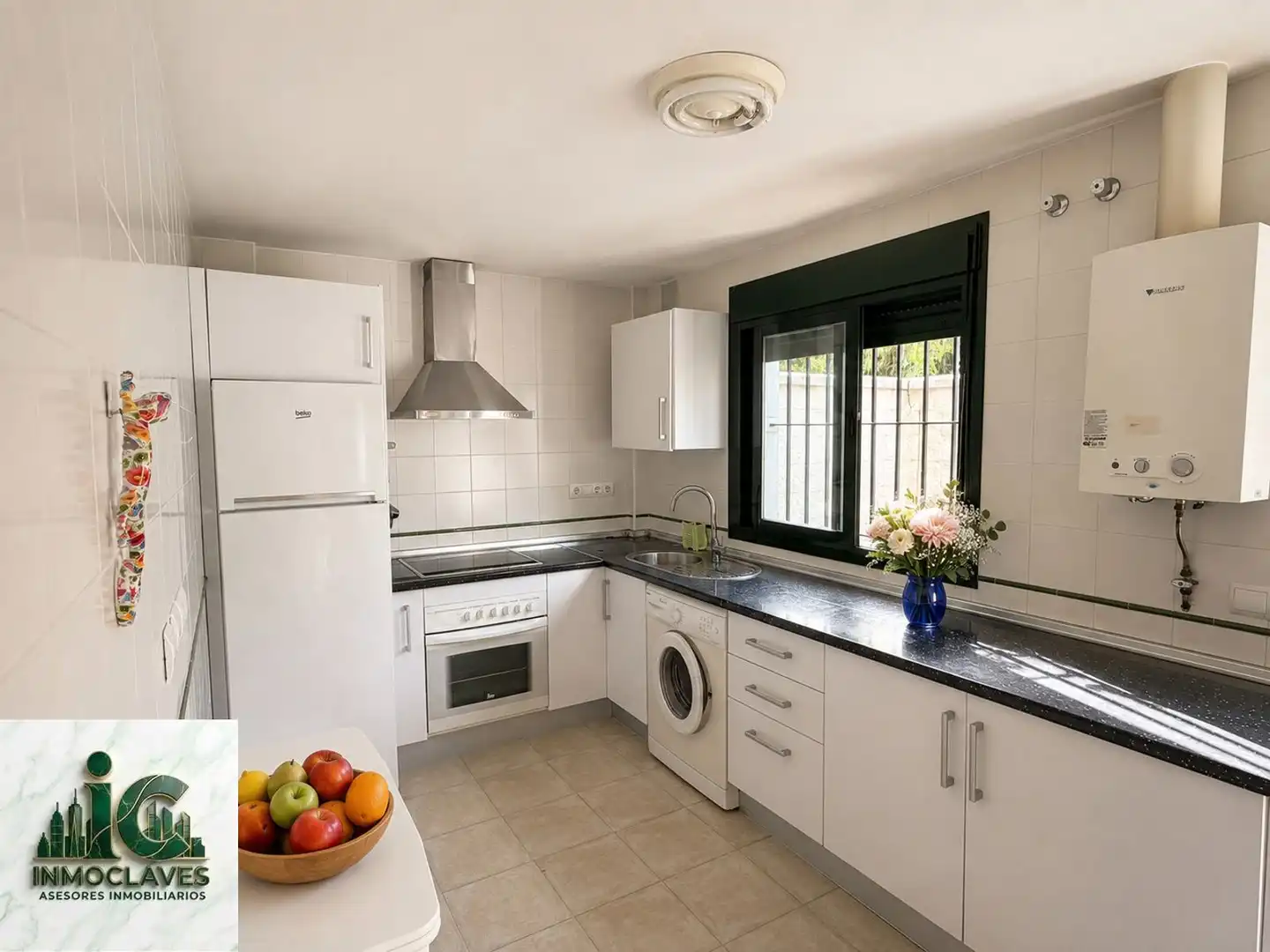 Cocina de Casa adosada en venta en Castellar de la Frontera con Jardín privado