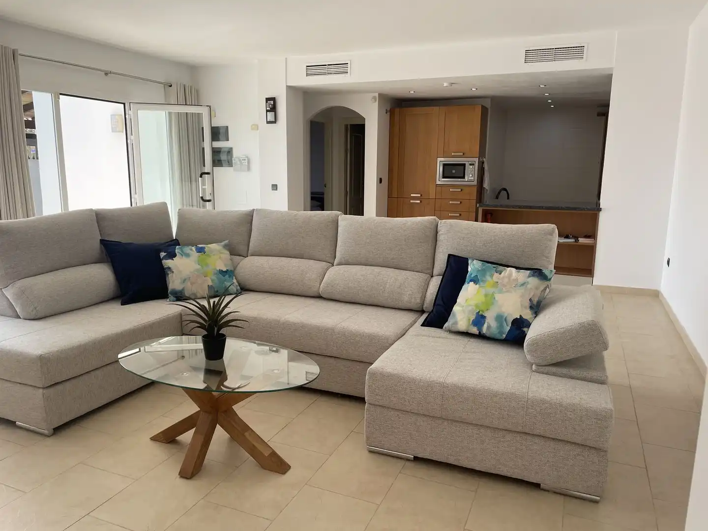 Apartament amb piscina en venda a Solymar, imagen 2