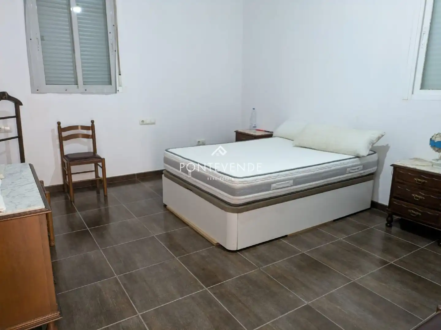 Dormitori de Casa o xalet en venda en Pontevedra Capital  amb Calefacció i Terrassa