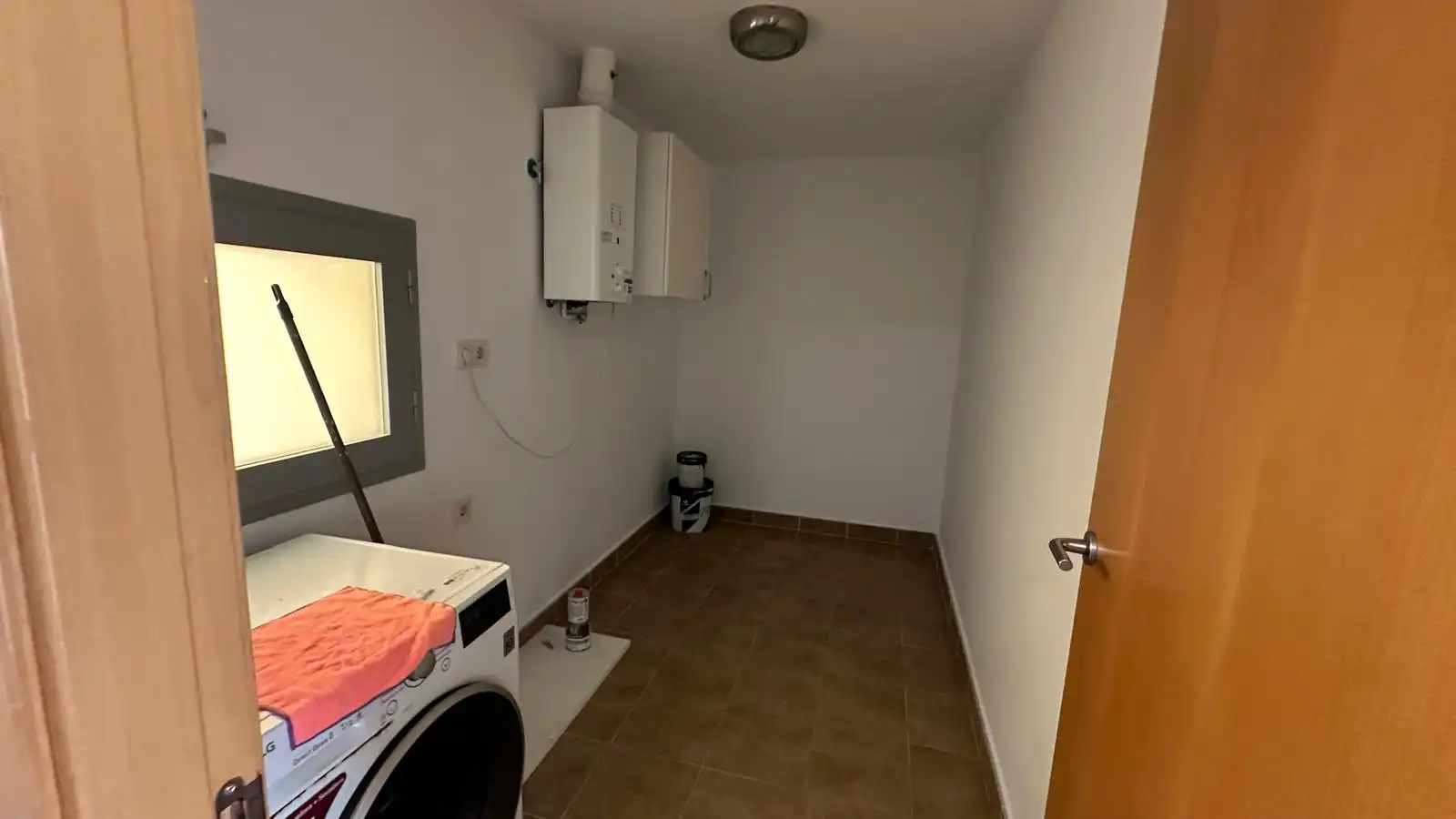 Wohnung zum Verkauf in Mairena del Aljarafe mit Klimaanlage, Heizung und Terrasse