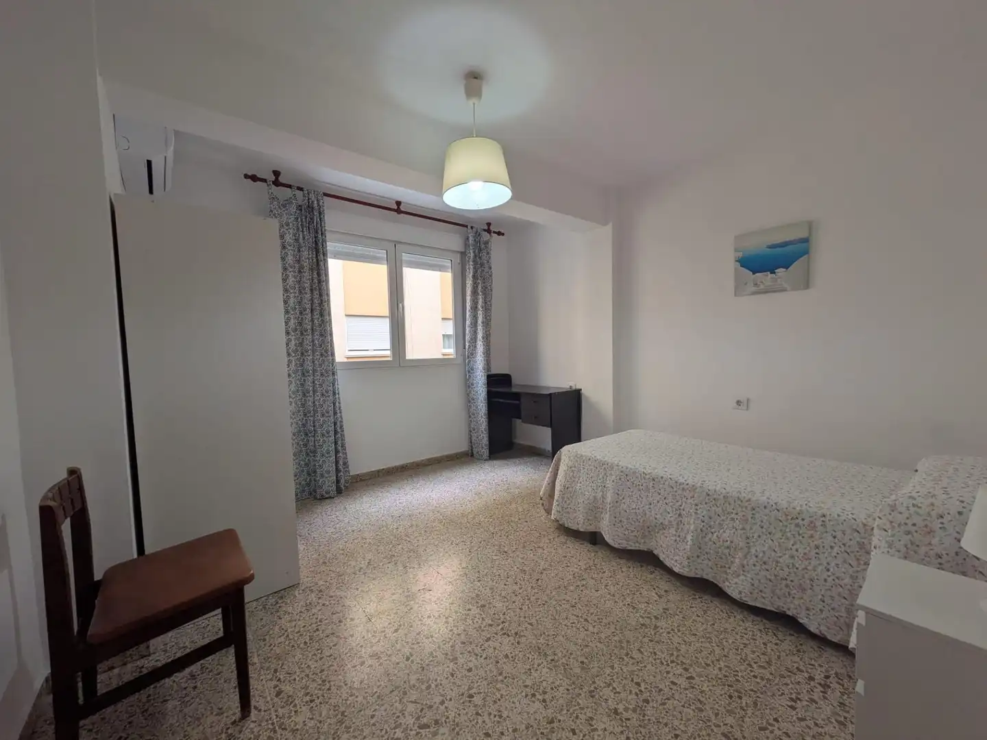 Schlafzimmer von Wohnung zur Miete in Almería mit Möbliert