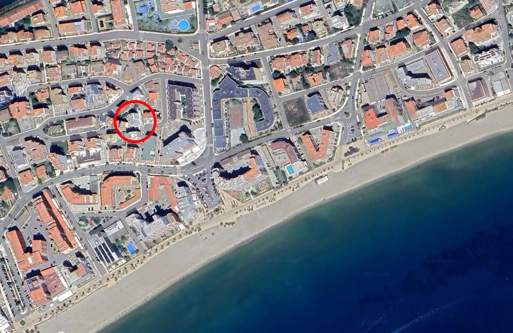 Außenansicht von Maisonette zum Verkauf in Roses mit Klimaanlage, Heizung und Terrasse