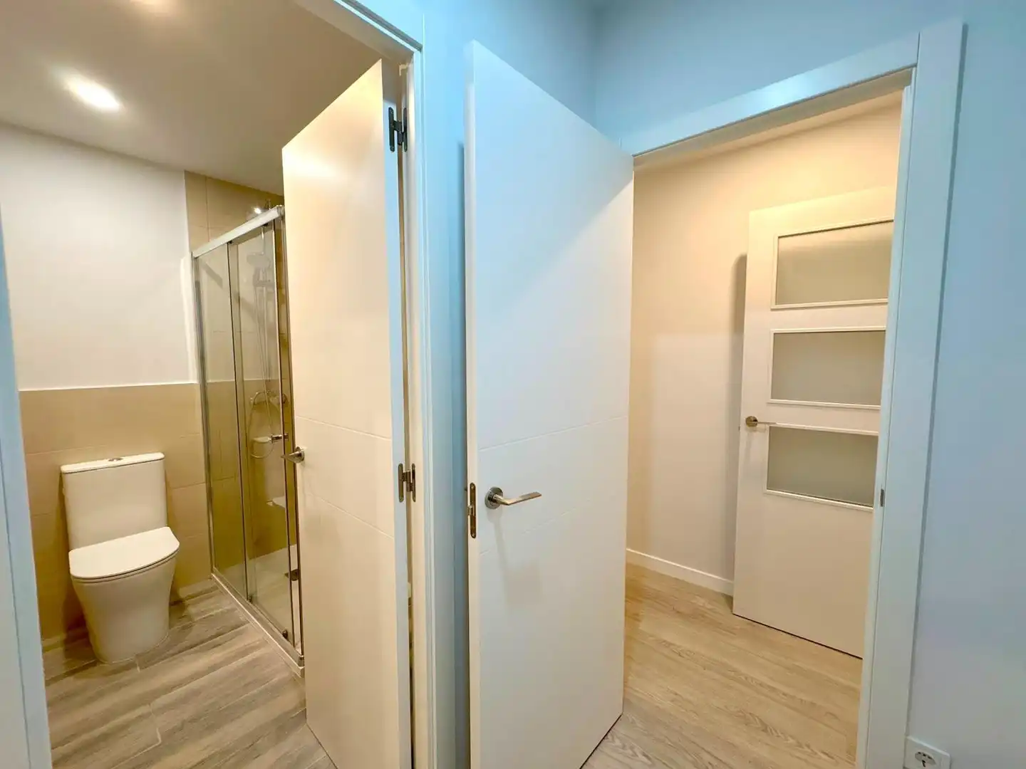 Bathroom of Flat for sale in Barcelona  with Air Conditioner, Heating and Parquet flooring