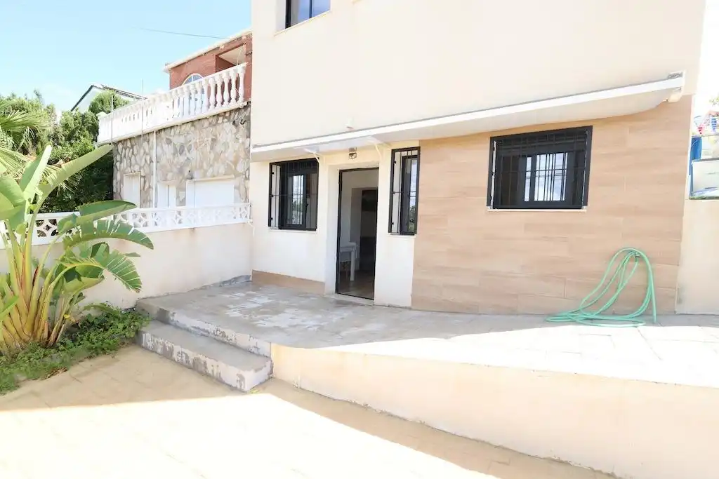 Apartament amb jardí de lloguer a Avenida TORREVIEJA BAL, imagen 2
