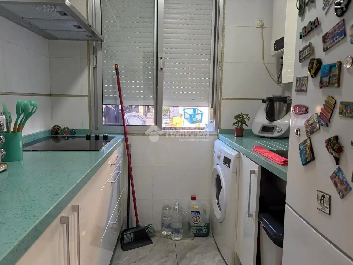 Cocina de Piso en venta en Sevilla con Aire acondicionado