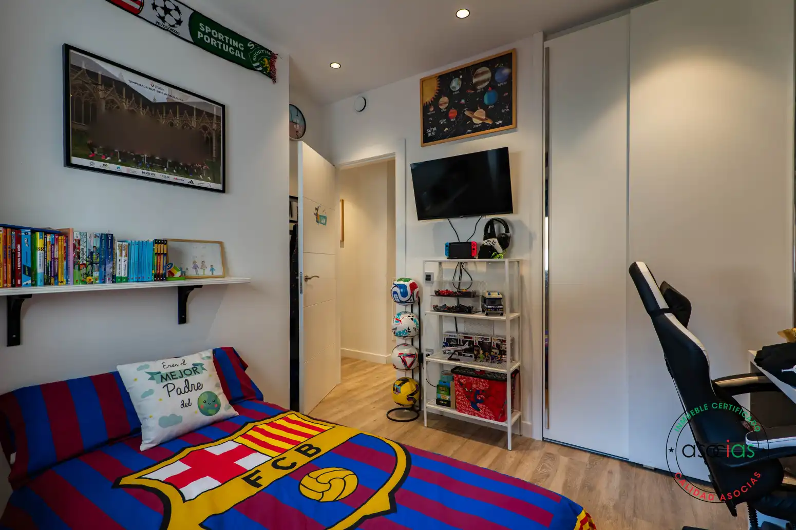 Habitación de Piso en venta en Gijón  con Calefacción, Terraza y Trastero