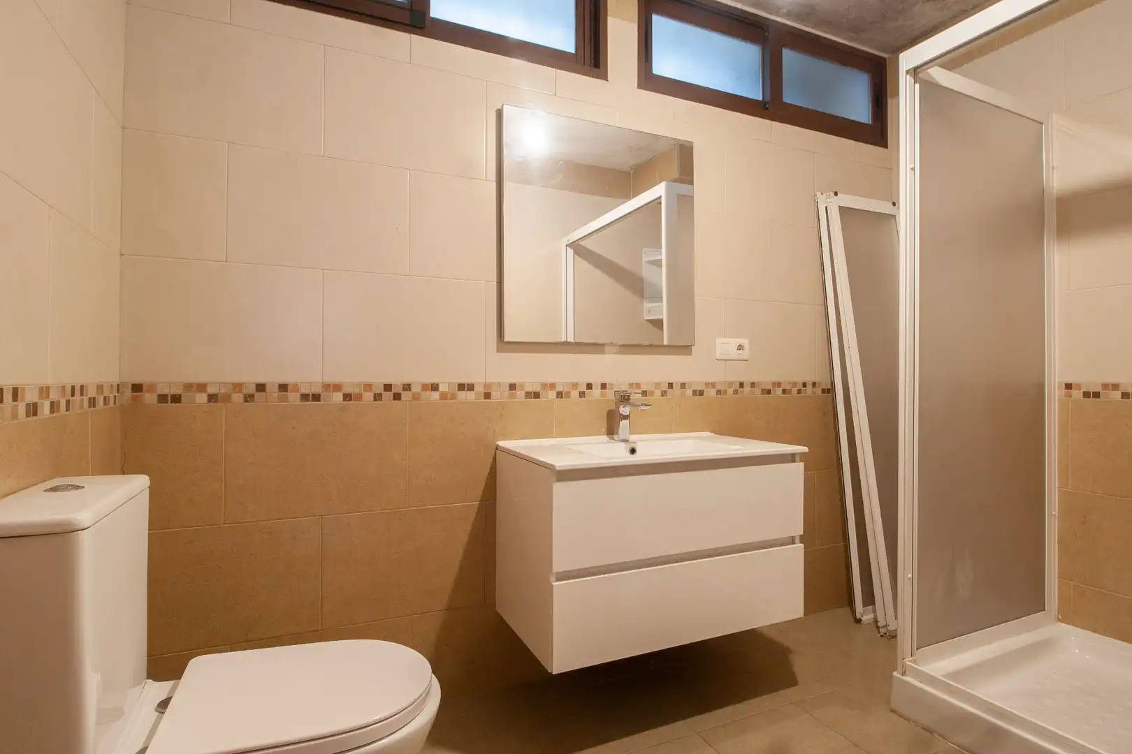 Baño de Casa o chalet en venta en Gójar con Aire acondicionado, Calefacción y Jardín privado