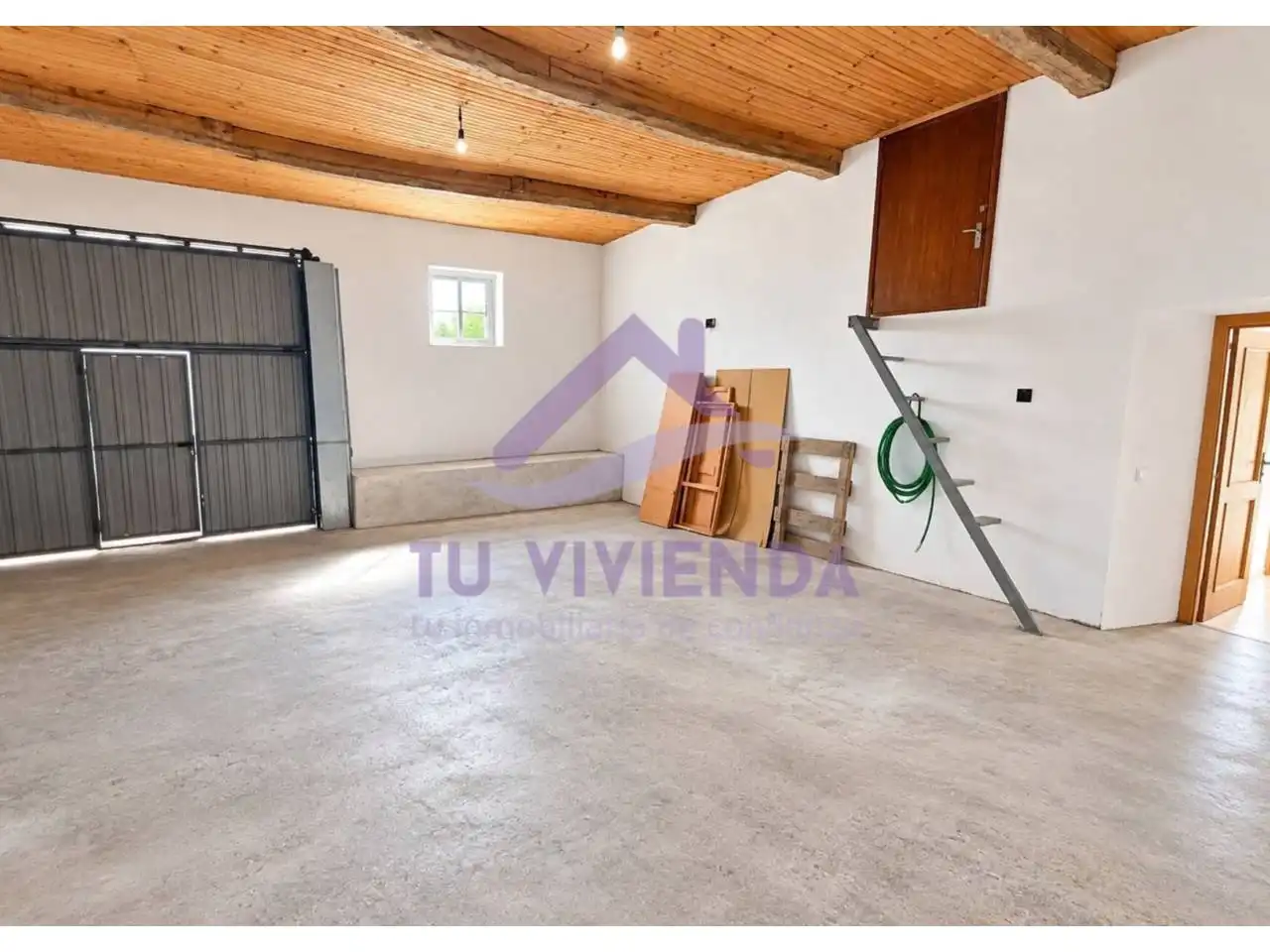 Houses for sale in Villaluenga de la Vega, Palencia