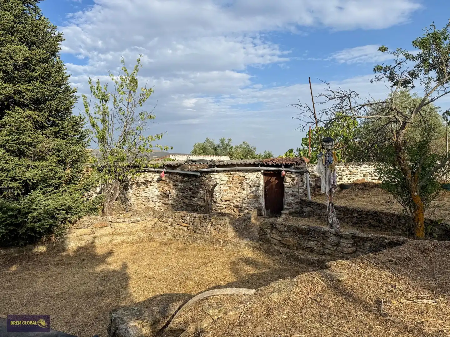 Vista exterior de Casa o xalet en venda en Puentes Viejas amb Jardí privat, Traster i Moblat
