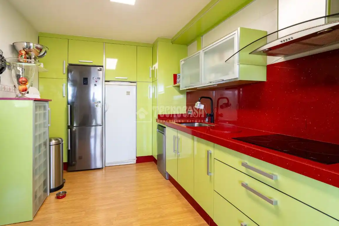 Cocina de Casa adosada en venta en Padul con Terraza y Piscina comunitaria