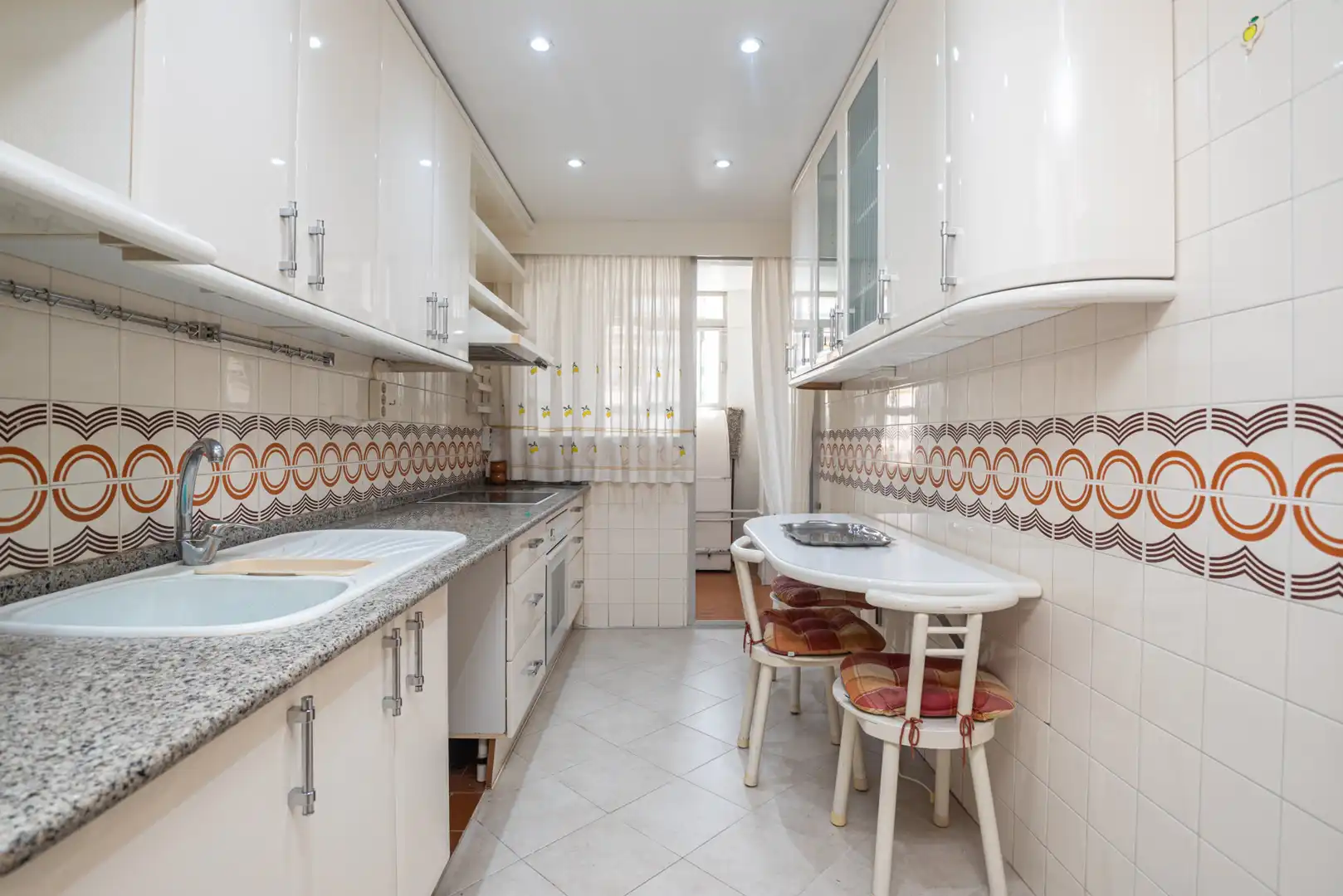 Kitchen of Flat for sale in Marbella  with Air Conditioner, Terrace and Community pool
