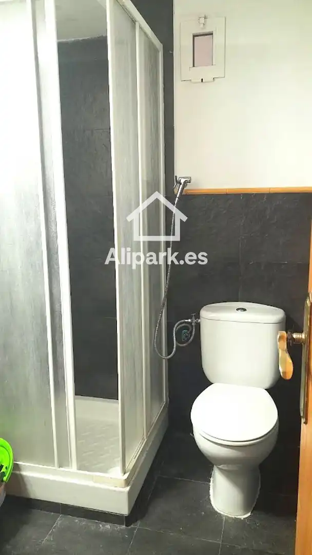 Bany de Oficina en venda en Alicante / Alacant amb Terrassa