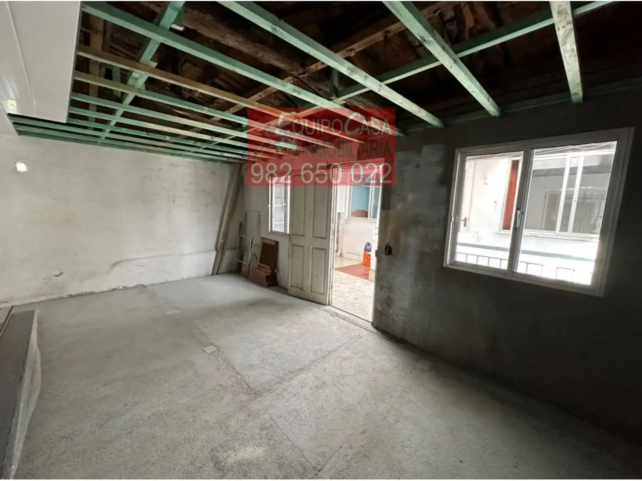 Casa adosada en venta en Lugo con Calefacción, Terraza y Amueblado