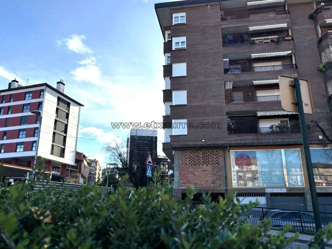 Business premises to rent in Laudio / Llodio