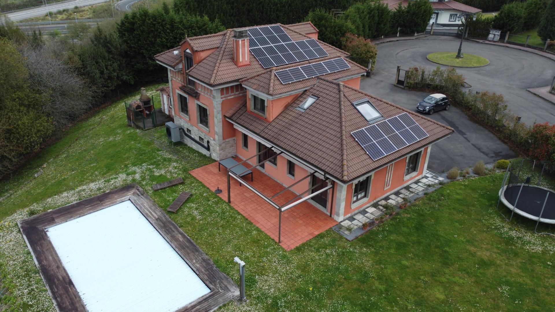 Garden of House or chalet for sale in Oviedo   with Heating, Private garden and Storage room