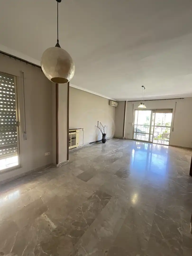 Sala d'estar de Pis en venda en Linares amb Aire condicionat i Terrassa