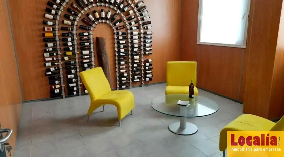 Fabrikhallen zum Verkauf in Lanciego / Lantziego