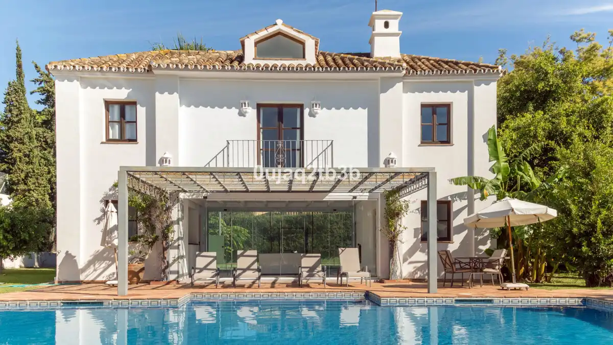 Casa amb piscina en venda a San Pedro de Alcántara, imagen 5