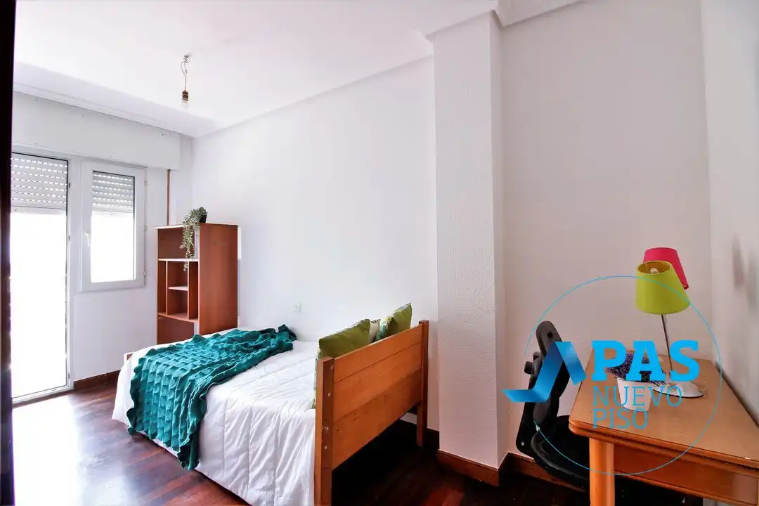 Habitación de Piso en venta en Camargo con Terraza, Trastero y Amueblado