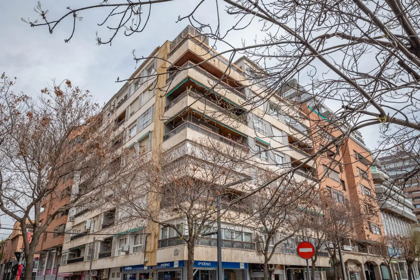 Vista exterior de Piso en venta en Granada con Terraza, Trastero y Balcón