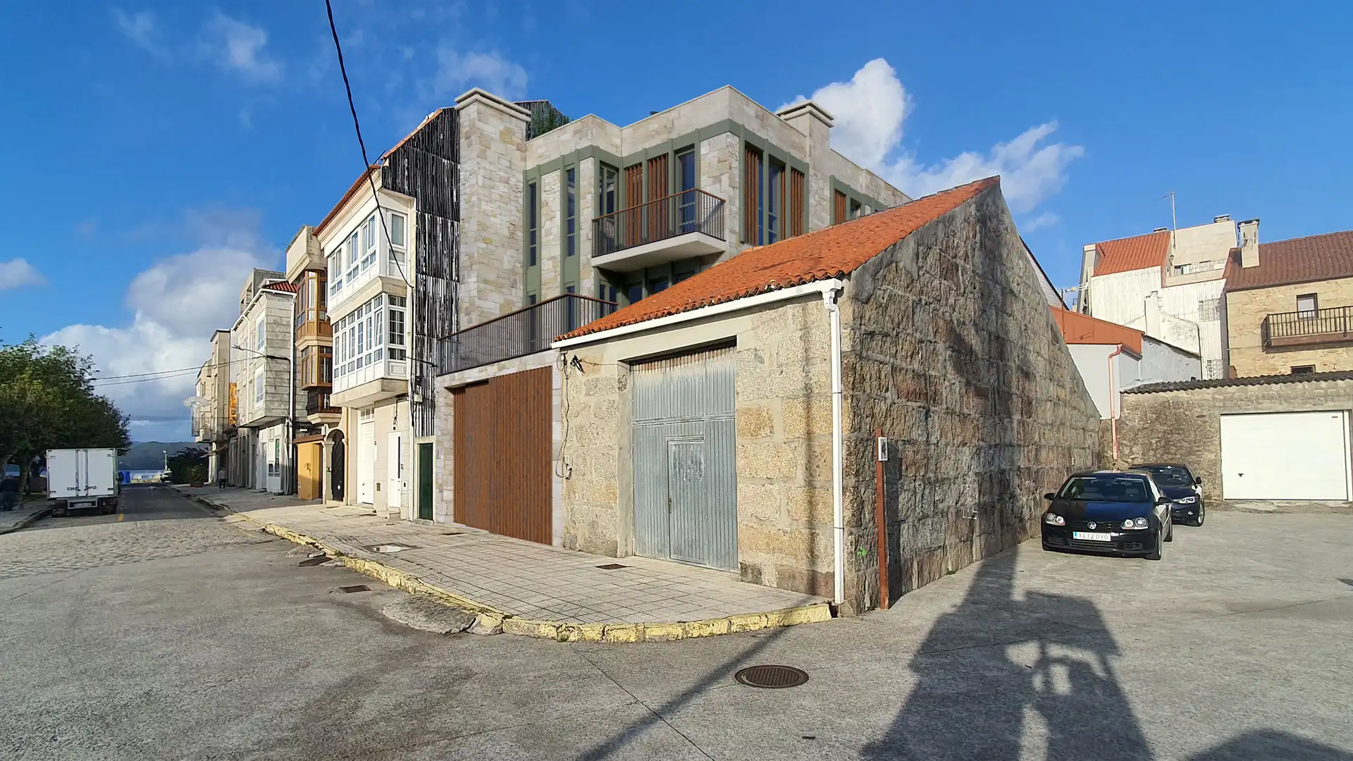 Vista exterior de Casa o xalet en venda en Vilagarcía de Arousa amb Terrassa i Balcó