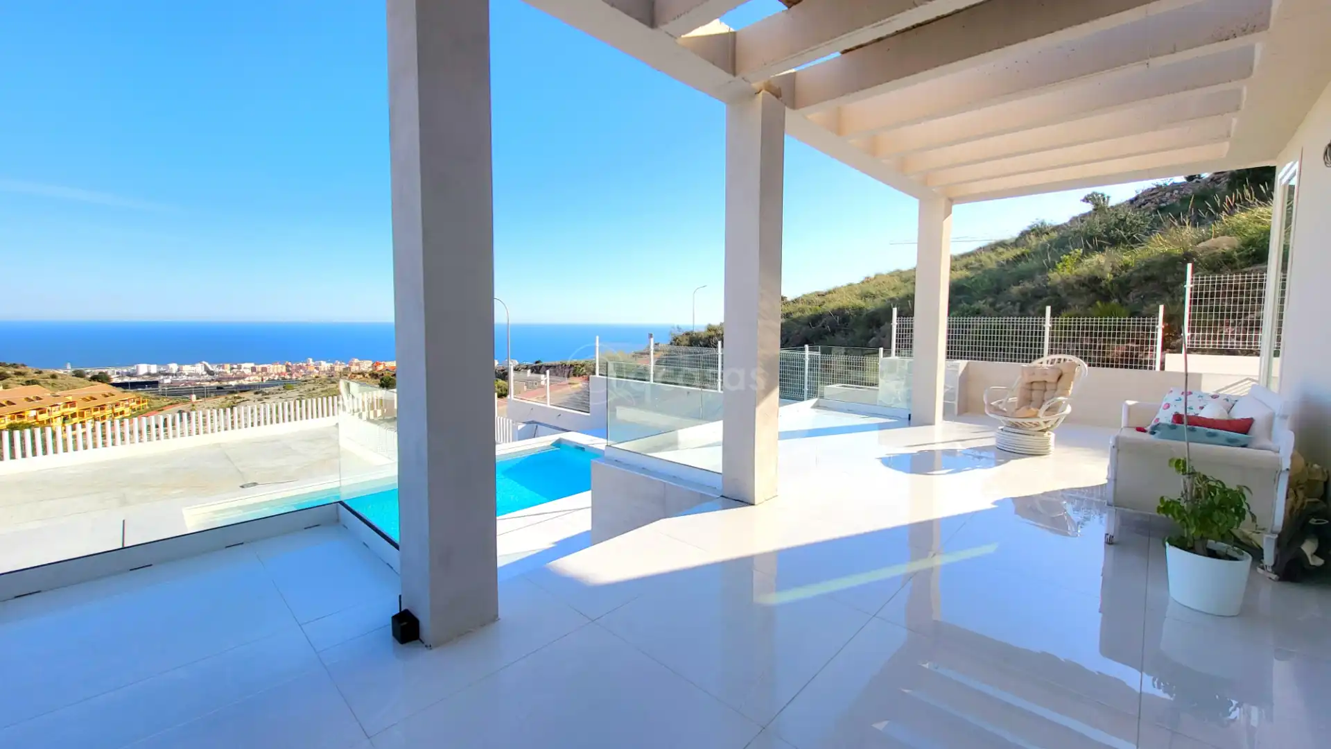 Vista exterior de Casa o chalet en venta en Benalmádena con Aire acondicionado, Calefacción y Jardín privado