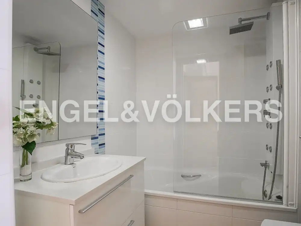 Baño de Piso de alquiler en Alboraya con Aire acondicionado, Calefacción y Jardín privado