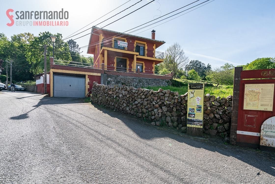 Vista exterior de Casa o xalet en venda en Ruente amb Calefacció, Terrassa i Traster