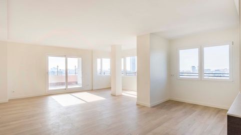 Foto 2 de Apartament de lloguer a Avenida de Burgos, Castilla, Madrid Capital