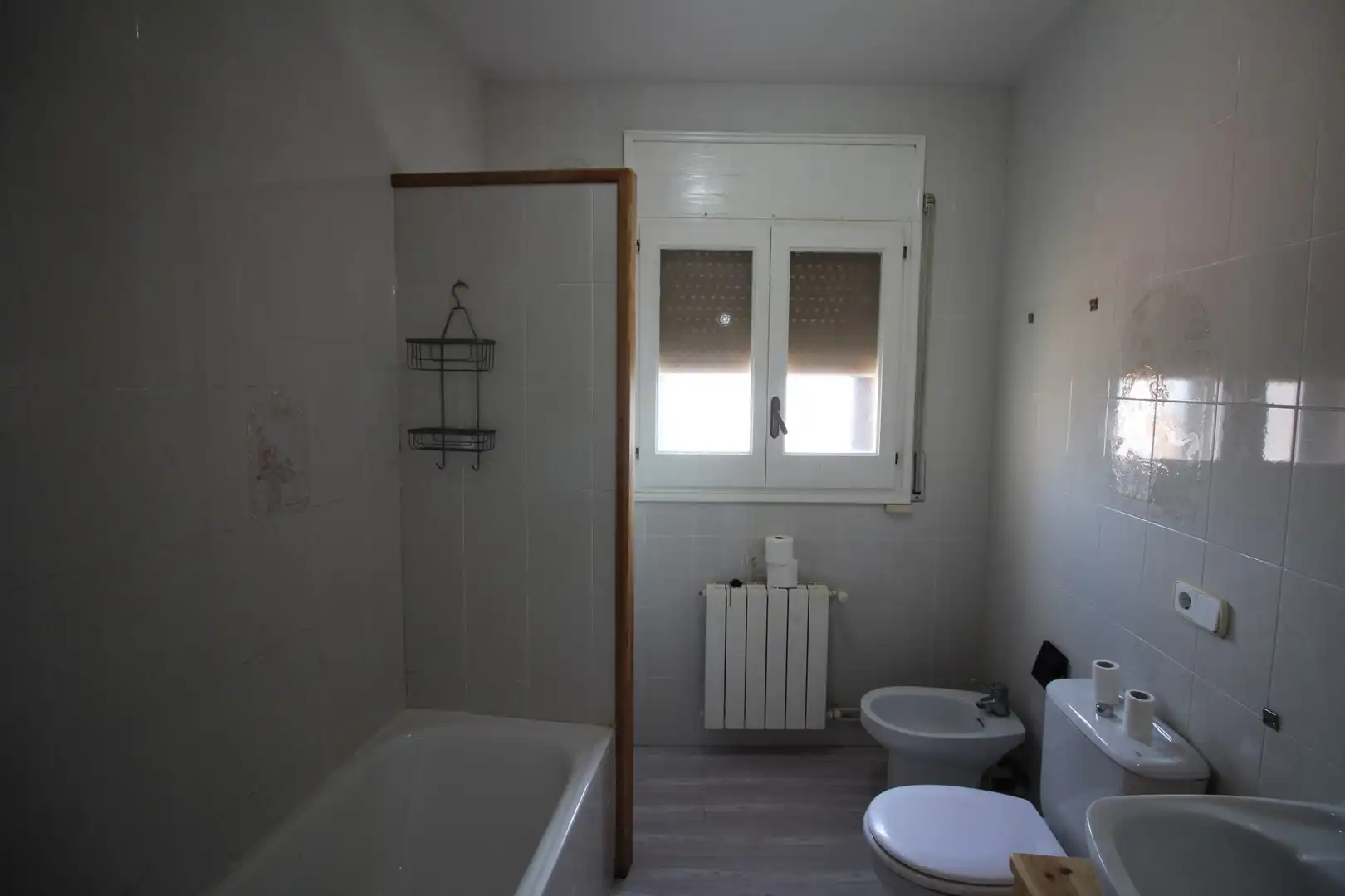 Bathroom of Houses for sale in Garrigàs  with Heating and Terrace