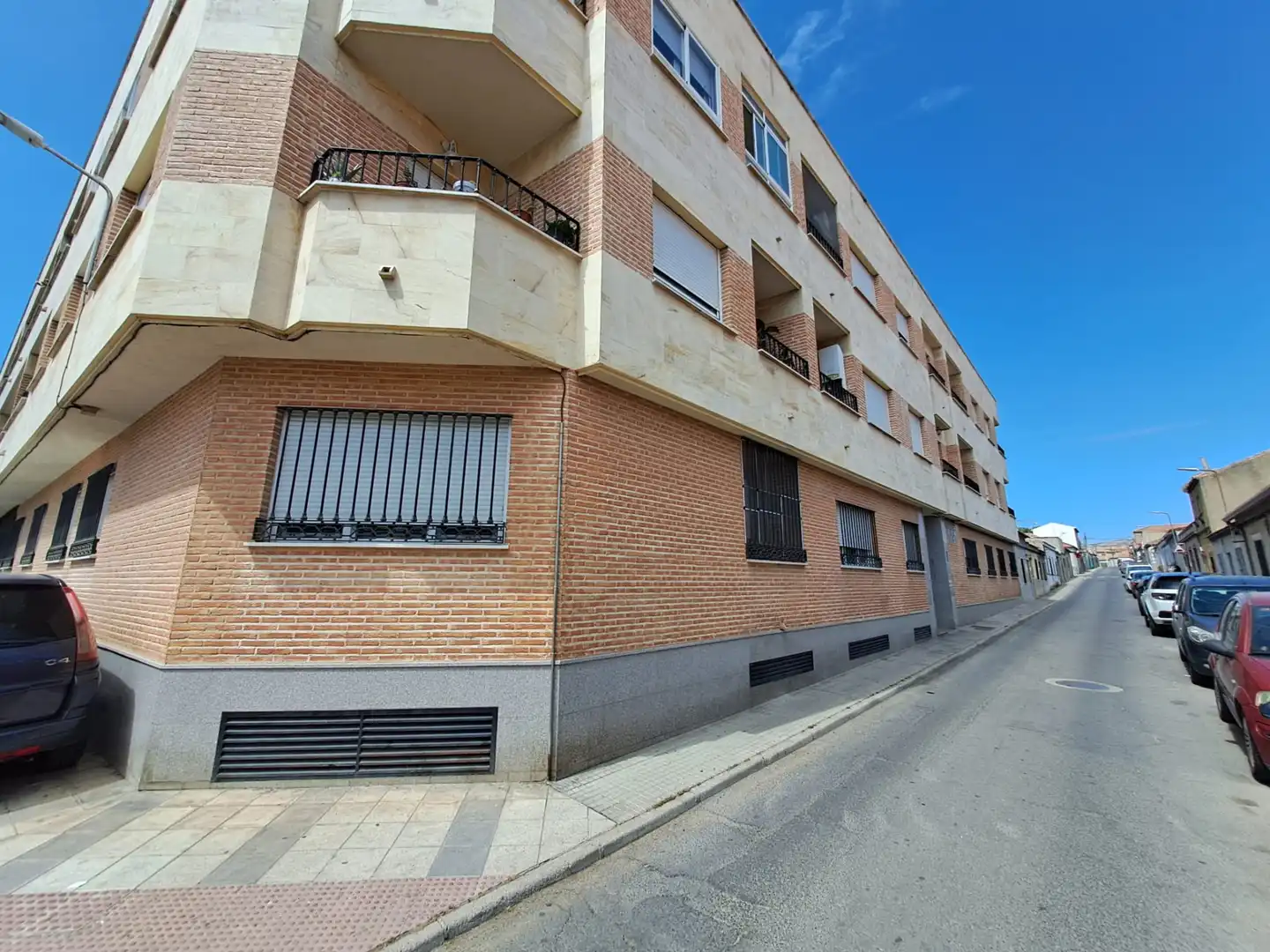 Vista exterior de Piso en venta en Puertollano con Aire acondicionado, Calefacción y Trastero