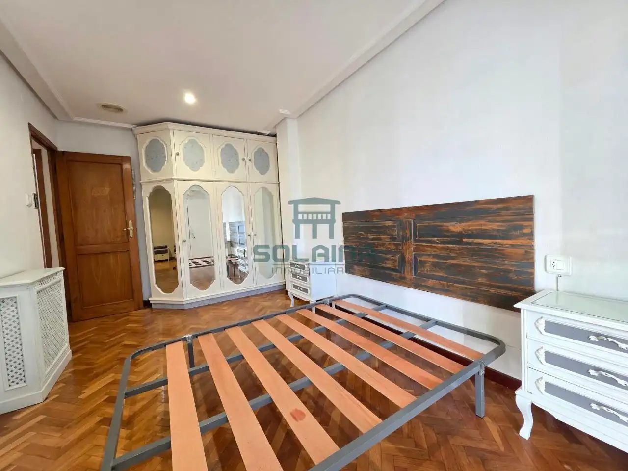 Habitación de Piso en venta en Ourense Capital  con Aire acondicionado, Calefacción y Parquet